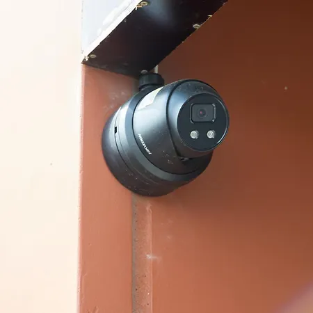 Vixi Skylum Апартаменти *